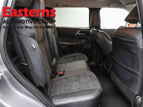 Used 2024 Mitsubishi Outlander SE AWD/4WD image 23
