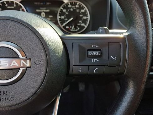 Used 2023 Nissan Rogue S image 23