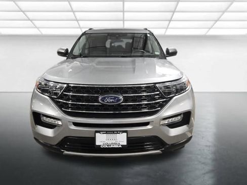 Used 2024 Ford Explorer XLT w/ Equipment Group 202A image 9