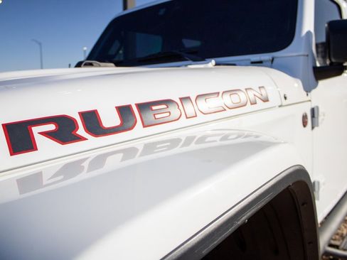 Used 2020 Jeep Gladiator Rubicon image 25