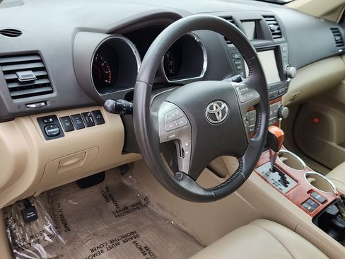 Used 2010 Toyota Highlander Limited image 10