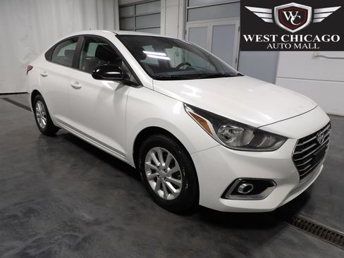 Used 2022 Hyundai Accent SEL FWD image 1
