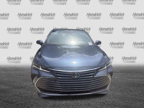 Used 2020 Toyota Avalon Limited w/ Advanced Safety Package FWD image 3