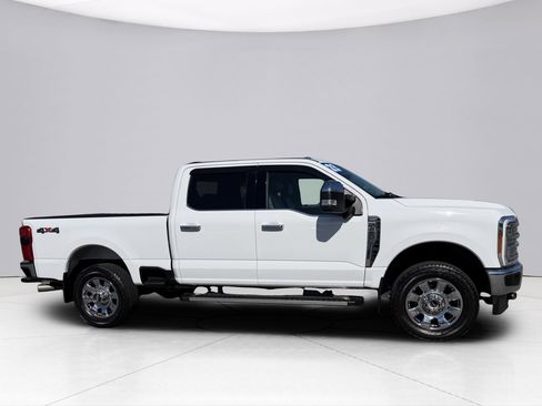 Used 2023 Ford F250 Lariat w/ Chrome Package AWD/4WD image 14