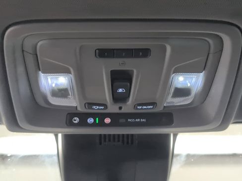 Used 2023 GMC Sierra 1500 Elevation w/ Preferred Package AWD/4WD image 18