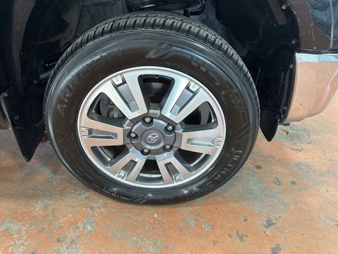 Used 2018 Toyota Tundra 1794 Edition image 10