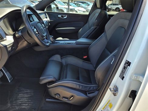 Used 2021 Volvo XC60 T5 R-Design w/ Protection Package Premier image 17
