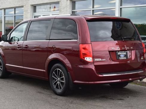 Used 2019 Dodge Grand Caravan SXT FWD image 8