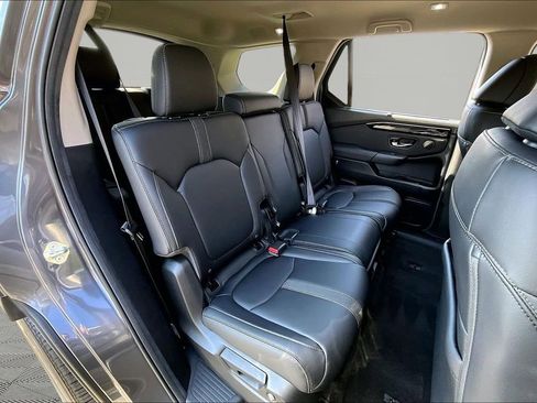 Used 2025 Honda Pilot EX-L image 19