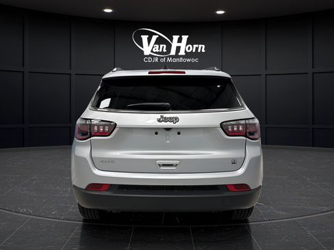 New 2026 Jeep Compass Latitude AWD/4WD image 6