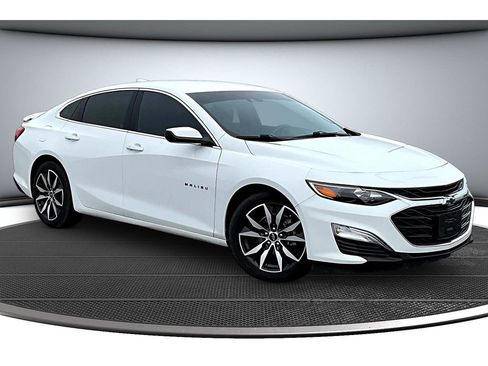 Used 2023 Chevrolet Malibu RS w/ LPO, Floor Liner Package image 2