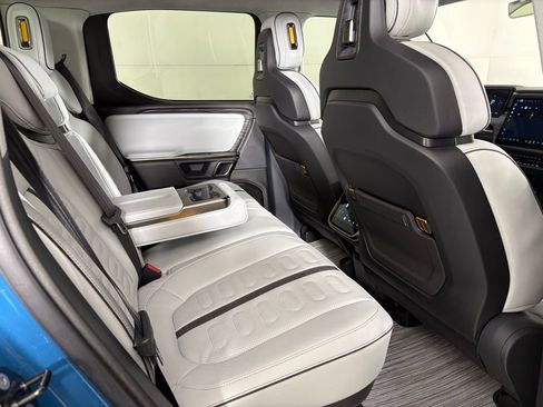 Used 2022 Rivian R1T Adventure image 20