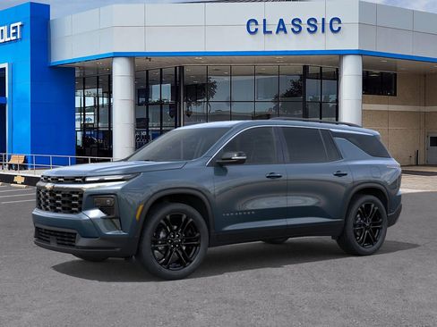 New 2026 Chevrolet Traverse LT w/ Driver Confidence Package image 2