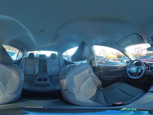 Used 2025 Toyota Camry LE image 41