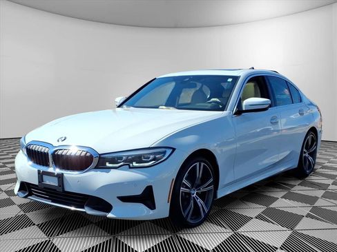 Used 2021 BMW 330i Sedan w/ Convenience Package image 4