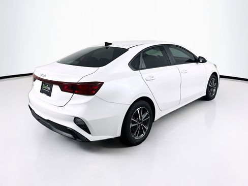 Used 2024 Kia Forte LXS w/ LXS Technology Package image 9