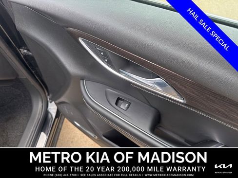 Used 2023 Buick Envision Avenir AWD/4WD image 36