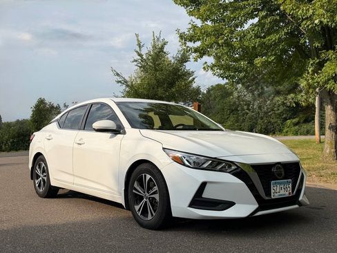 Used 2020 Nissan Sentra SV FWD image 1
