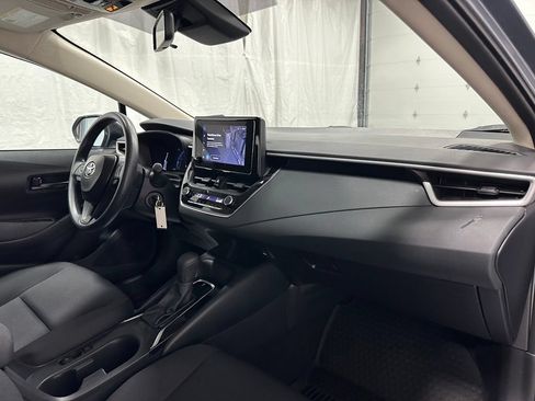 Used 2026 Toyota Corolla LE FWD image 61