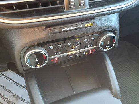 Certified 2022 Ford Escape SEL image 21