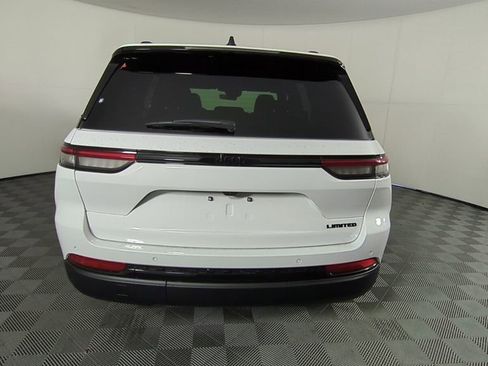 New 2025 Jeep Grand Cherokee Limited w/ Black Appearance Package RWD image 5