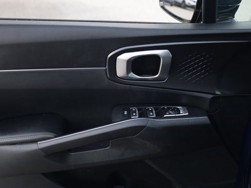 Used 2024 Kia Sorento S w/ Panoramic Sunroof Package FWD image 15