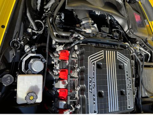 Used 2016 Chevrolet Corvette Z06 w/ 3LZ Preferred Equipment Group image 12