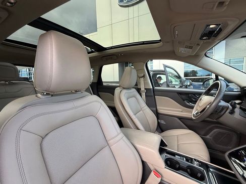 Used 2022 Lincoln Corsair Reserve w/ Equipment Group 201A image 15