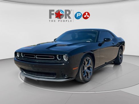 Used 2015 Dodge Challenger R/T Plus RWD image 1