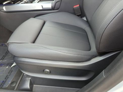 New 2026 Mercedes-Benz GLB 250 image 4