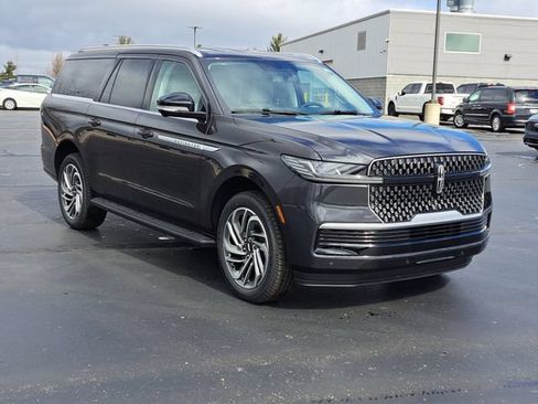 New 2026 Lincoln Navigator L Premier AWD/4WD image 27