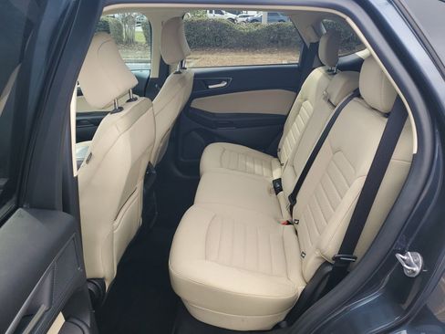 Certified 2024 Ford Edge SE image 10