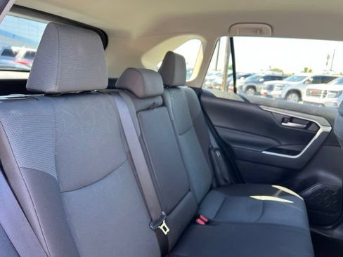 Used 2025 Toyota RAV4 XLE FWD image 25