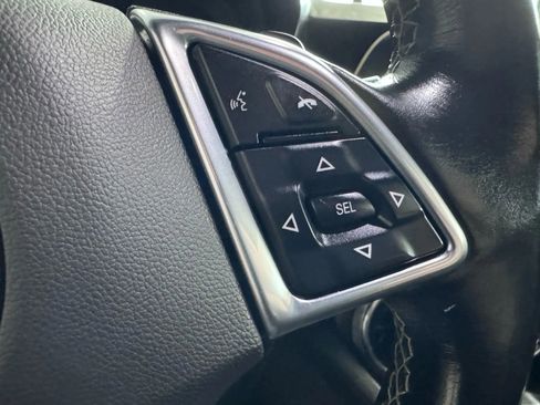 Used 2021 Chevrolet Camaro LT w/ Technology Package image 25