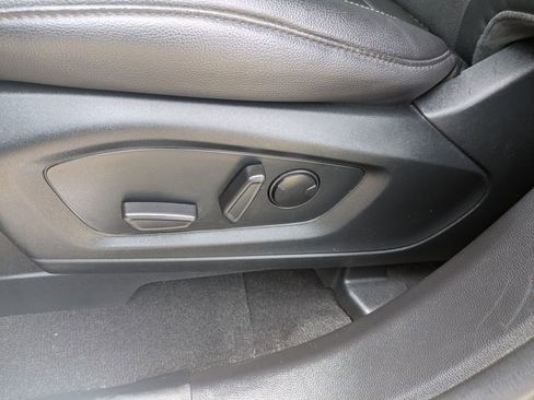 Used 2023 Ford Explorer Limited w/ Equipment Group 301A image 8