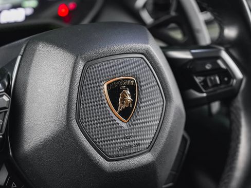 Used 2015 Lamborghini Huracan LP 610-4 image 39