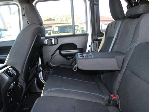 Used 2022 Jeep Wrangler Unlimited Rubicon 4xe image 43