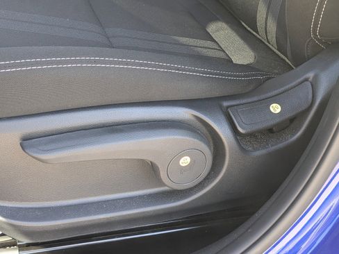 Certified 2024 Hyundai Venue SEL FWD image 19