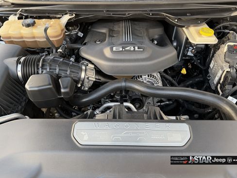 Used 2022 Jeep Grand Wagoneer Series II AWD/4WD image 36