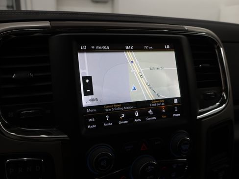 Used 2018 RAM 1500 Laramie w/ Convenience Group AWD/4WD image 11