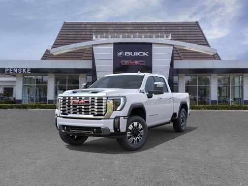New 2026 GMC Sierra 2500 Denali w/ Denali Reserve Package AWD/4WD image 8
