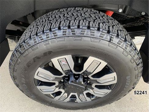 Used 2025 GMC Sierra 3500 Denali w/ Denali Reserve Package image 22