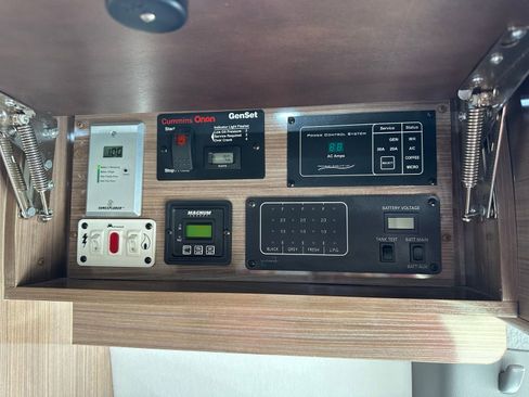 Used 2016 Mercedes-Benz Sprinter 3500 image 52