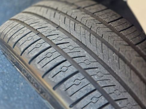 Used 2020 Toyota Corolla SE w/ SE Premium Package image 14