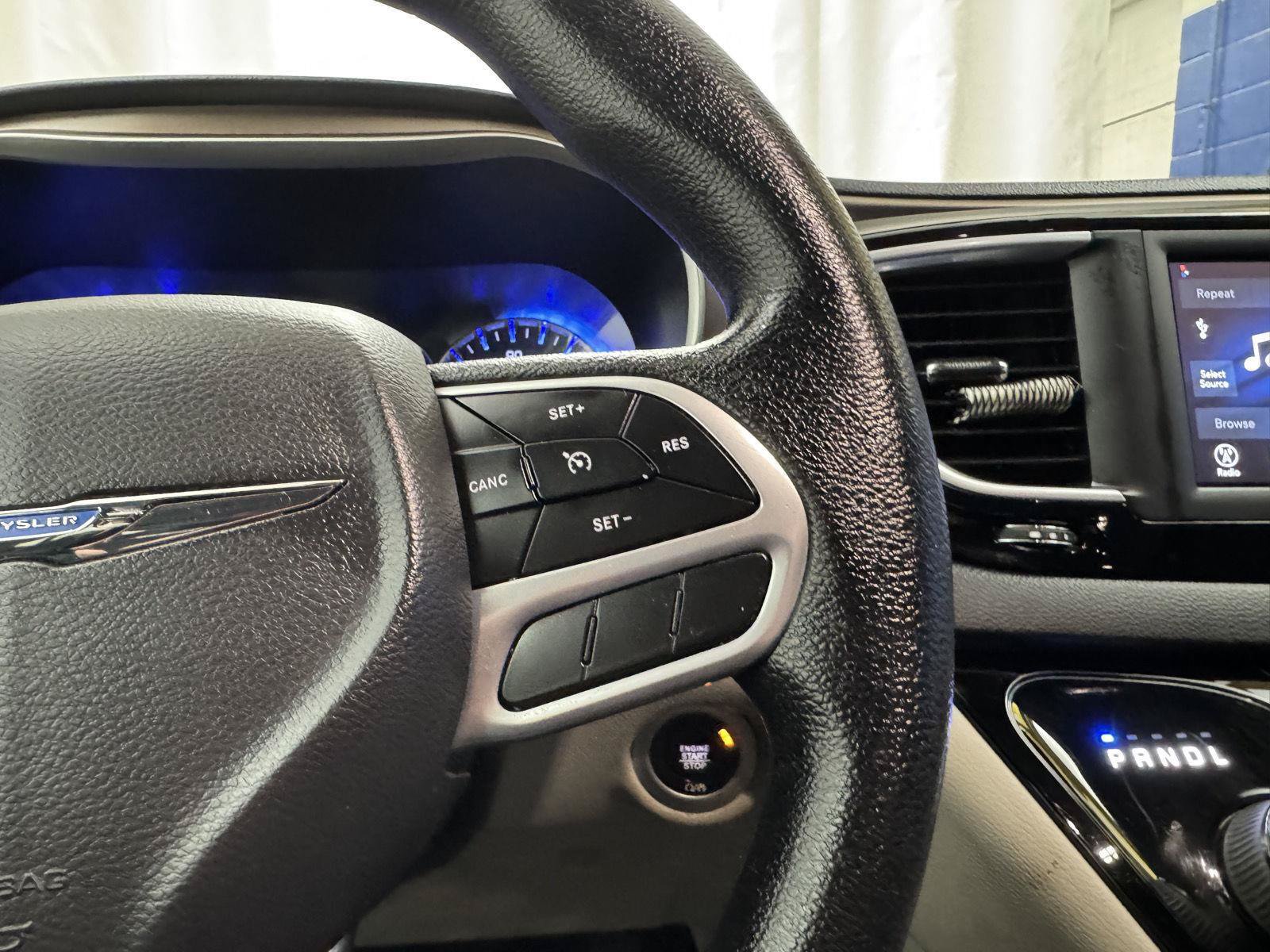 Used 2021 Chrysler Voyager Lxi FWD image 17