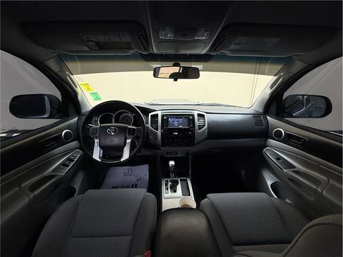 Used 2014 Toyota Tacoma PreRunner w/ TRD Sport Package image 19