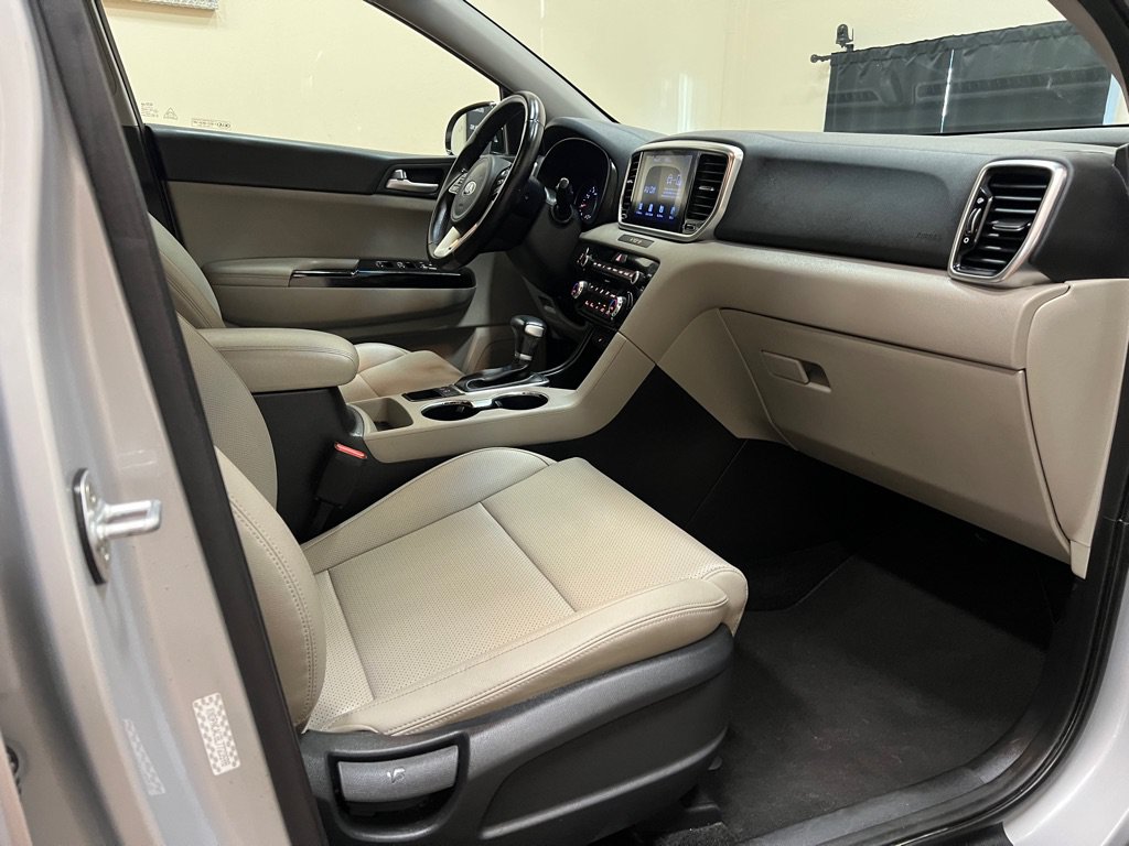 Used 2020 Kia Sportage EX AWD/4WD image 23