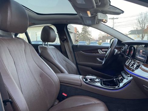 Used 2017 Mercedes-Benz E 300 4MATIC image 29