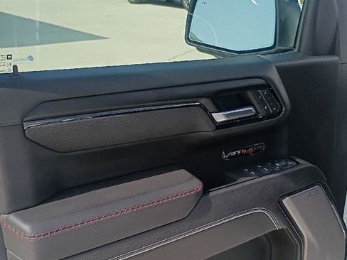 Used 2024 GMC Sierra 1500 AT4X AWD/4WD image 9