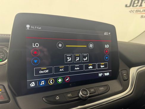 Used 2024 Chevrolet Blazer LT FWD image 17